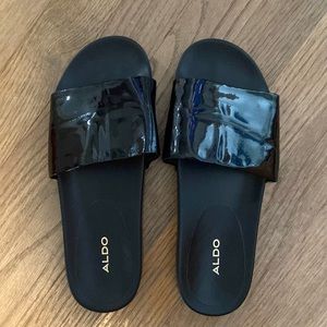 Aldo slides size 9